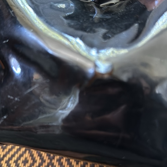 Vintage MEYERS Black Patent Leather Handbag with gold chain handles & clasp - Picture 11 of 11